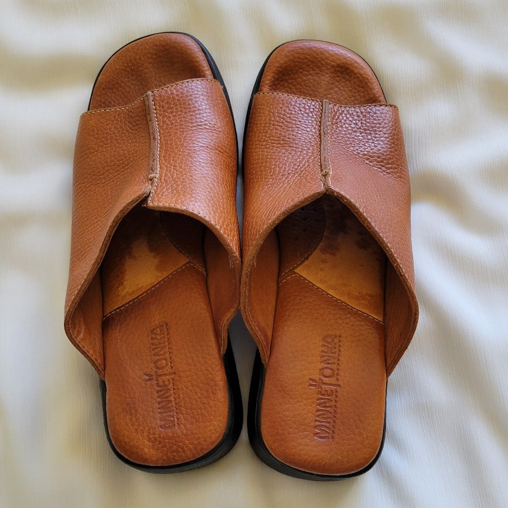 Minnetonka Platform Leather Slide Sandals